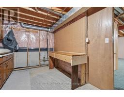 13 - 825 SHELBORNE STREET - 41
