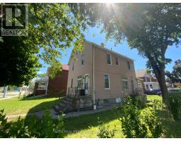 2995 UNIVERSITY AVENUE W - 4