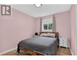 27 COOK CRESCENT - 21