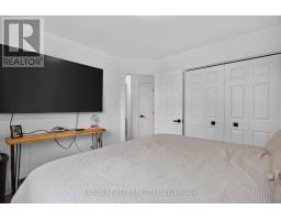 27 COOK CRESCENT - 24