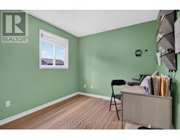 27 COOK CRESCENT - 25