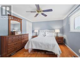 43 CLARA CRESCENT - 27