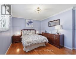 43 CLARA CRESCENT - 28