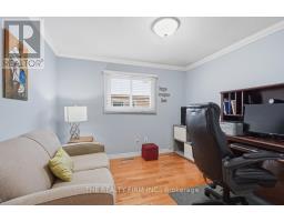 43 CLARA CRESCENT - 30