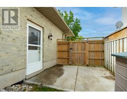 25 RODNEY CRESCENT - 10