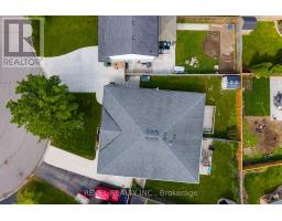 25 RODNEY CRESCENT - 17