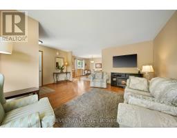 25 RODNEY CRESCENT - 22