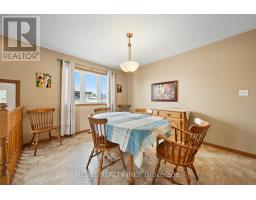 25 RODNEY CRESCENT - 24