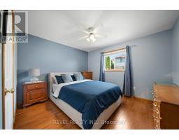 25 RODNEY CRESCENT - 34