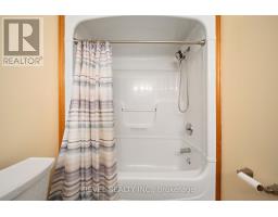 25 RODNEY CRESCENT - 37
