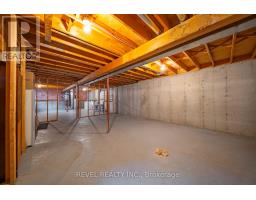 25 RODNEY CRESCENT - 40