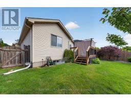 70 JUNIPER CRESCENT - 34