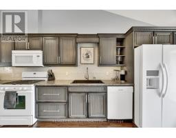 21 - 861 SHELBORNE STREET - 15