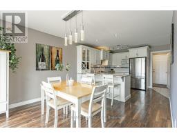 45 RIVERBANK DRIVE - 17