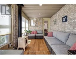 24 SCHREYER DRIVE - 29
