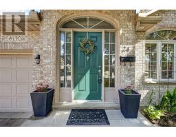 24 SCHREYER DRIVE - 4