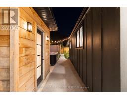 1615 SHARON DRIVE - 44