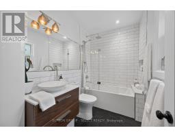 21 FOXBAR ROAD - 12