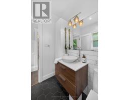 21 FOXBAR ROAD - 13