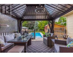 183 SHACKLETON STREET - 35