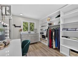 28 - 1478 ADELAIDE STREET N - 27