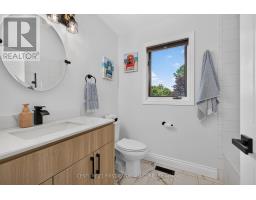 28 - 1478 ADELAIDE STREET N - 32