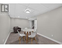 28 - 1478 ADELAIDE STREET N - 35