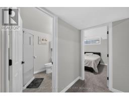 28 - 1478 ADELAIDE STREET N - 38
