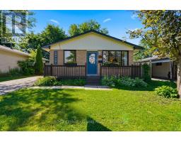 138 FENNELL CRESCENT - 1