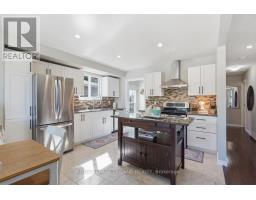 138 FENNELL CRESCENT - 11