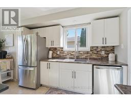 138 FENNELL CRESCENT - 14