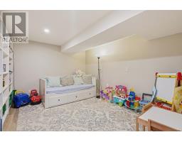 138 FENNELL CRESCENT - 28