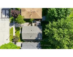 138 FENNELL CRESCENT - 36