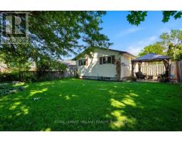 138 FENNELL CRESCENT - 39