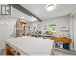 547 EDITH CAVELL BOULEVARD - 26