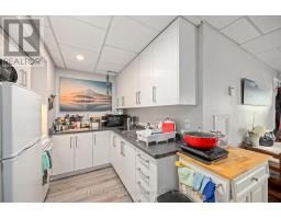 547 EDITH CAVELL BOULEVARD - 31