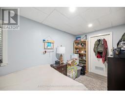 547 EDITH CAVELL BOULEVARD - 32