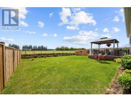 4 POSTMA CRESCENT - 34