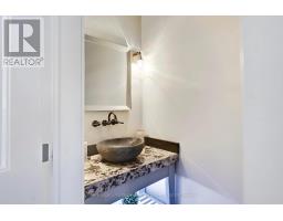 46 ERIN PLACE - 21