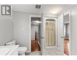 17 - 340 AMBLESIDE DRIVE - 38