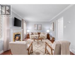 17 - 340 AMBLESIDE DRIVE - 8