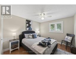 12 BANTING CRESCENT - 17