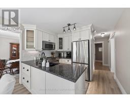 12 BANTING CRESCENT - 8