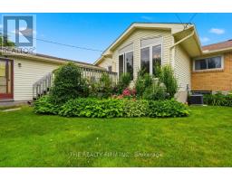 23 FRONTENAC ROAD - 40