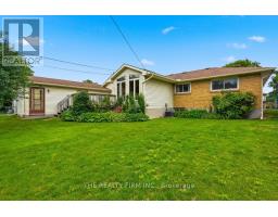23 FRONTENAC ROAD - 41