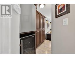 14 - 152 ALBERT STREET - 14