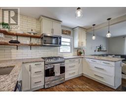 697 VICTORIA STREET - 11