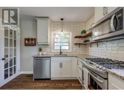 697 VICTORIA STREET - 14