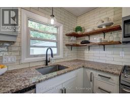 697 VICTORIA STREET - 16