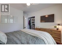 697 VICTORIA STREET - 19